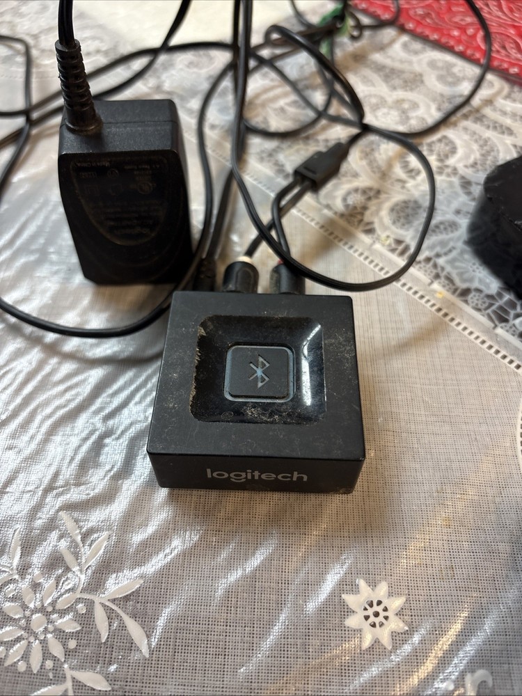 Logitech Bluetooth Audio Adapter Receiver S-00144 / 880-000451 w/ cables