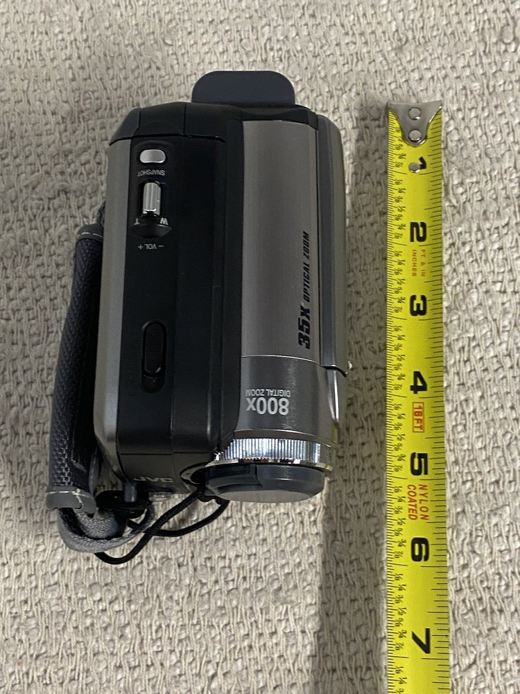 JVC GR-D850 Digital Video Camera Handheld Widescreen UNTESTED AS IS