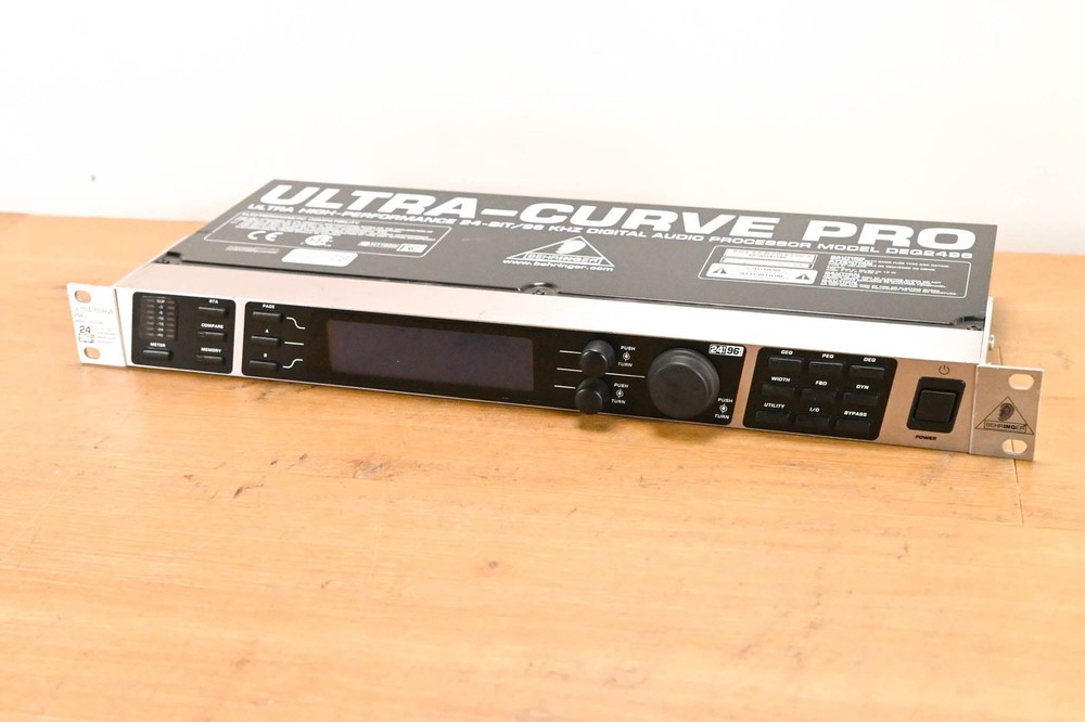 Behringer Ultracurve Pro DEQ2496 Equalizer and Mastering Processor CG01Y4E