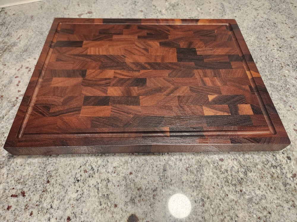 Walnut end grain cutting board 17x13x1.25