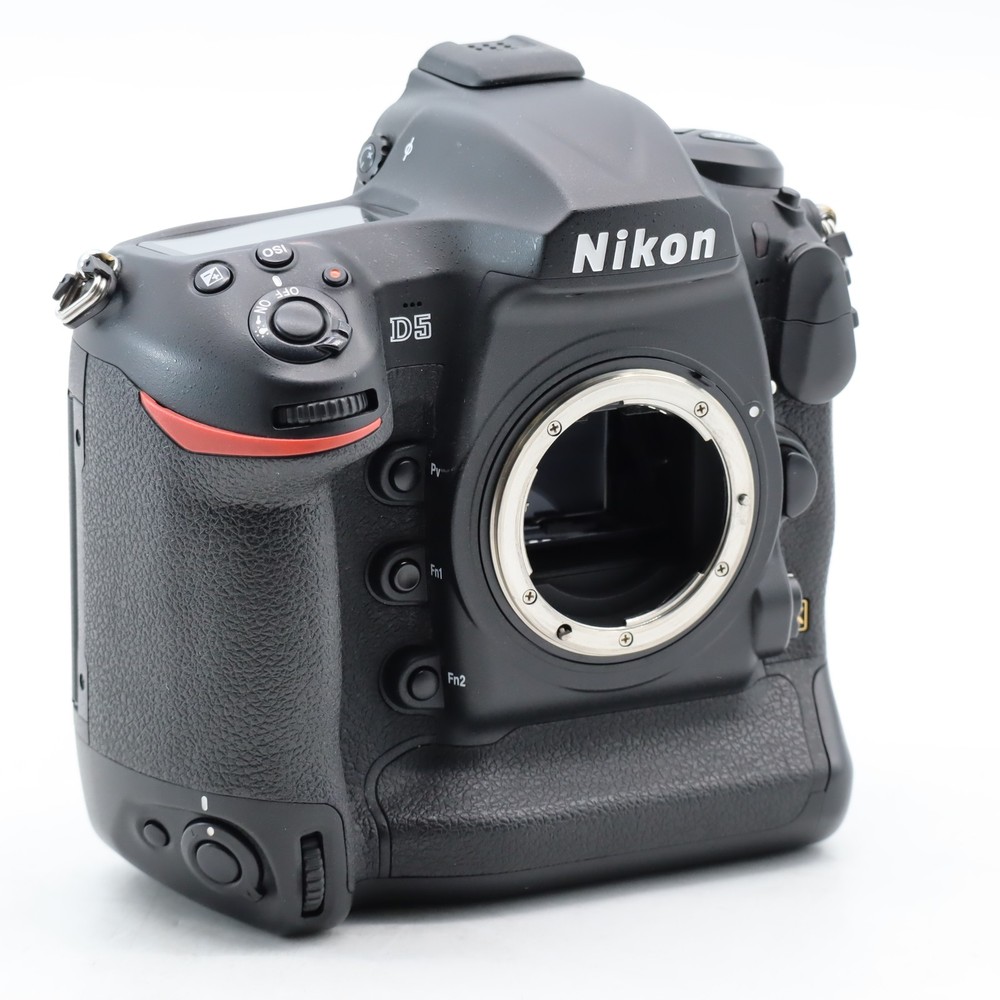 Nikon D5 (XQD-Type) (Shutter Count:57206)