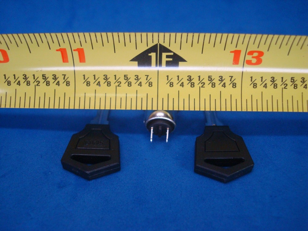 FLUSH MOUNT 12-VOLT DC ON & OFF LOCK 2 KEY ROUND TOGGLE SWITCH 2-PIN