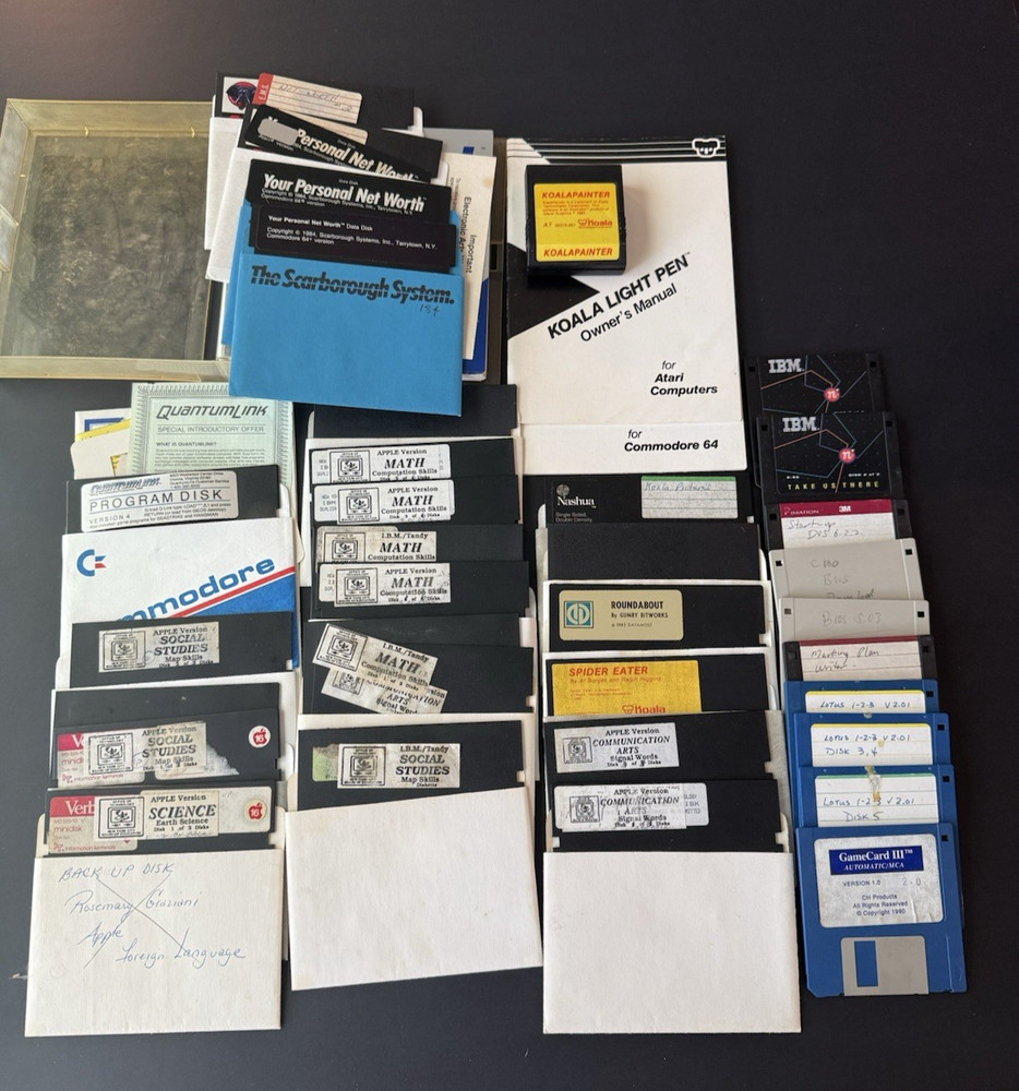 VTG Mixed Lot Computer Games Software Commodore 64 Atari Tandy Apple IBM READ