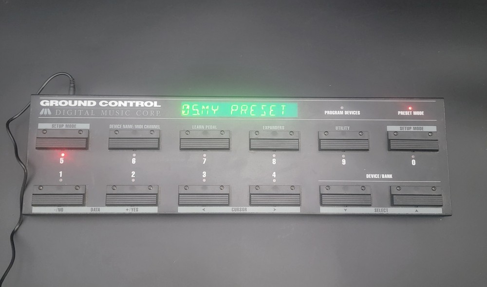 Digital Music Corp. Ground Control Programmable MIDI Foot Controller