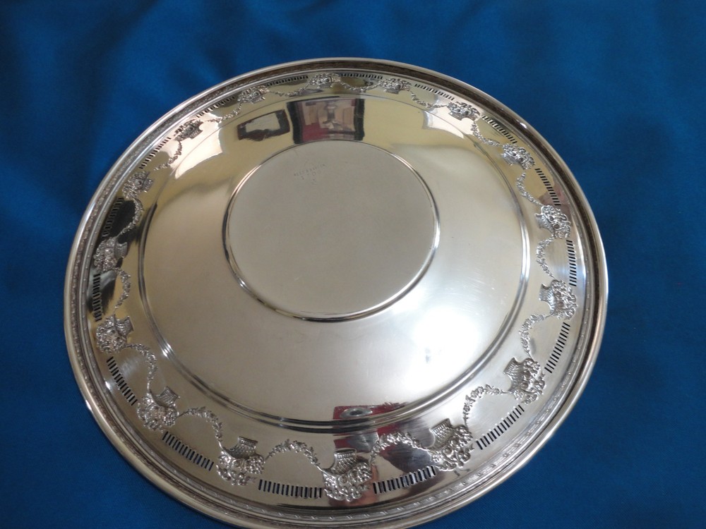 Vintage Reed & Barton SilverPlate Round Tray