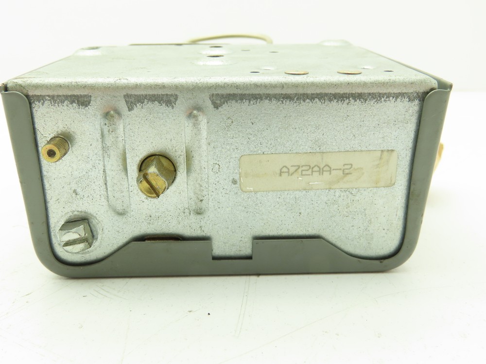 Johnson Controls A72AA-2 Temperature Control 15-55F Close High Opens Low