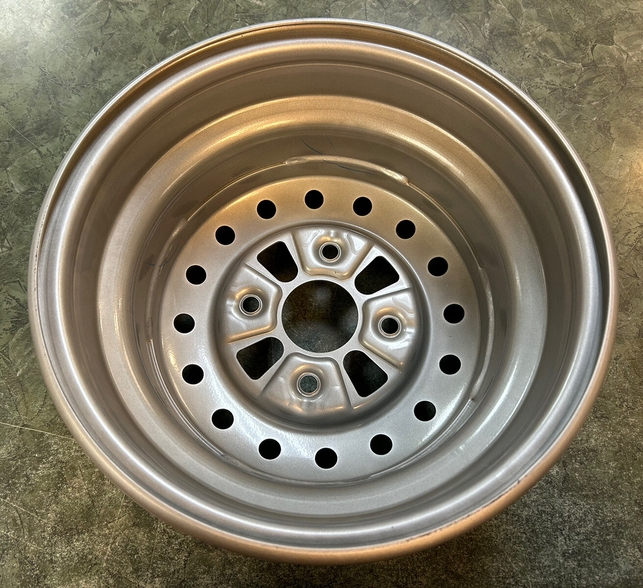 1998-2004 Honda TRX450 Foreman 450 S/ES Front Rim Front Wheel OEM 44650-HN0-505