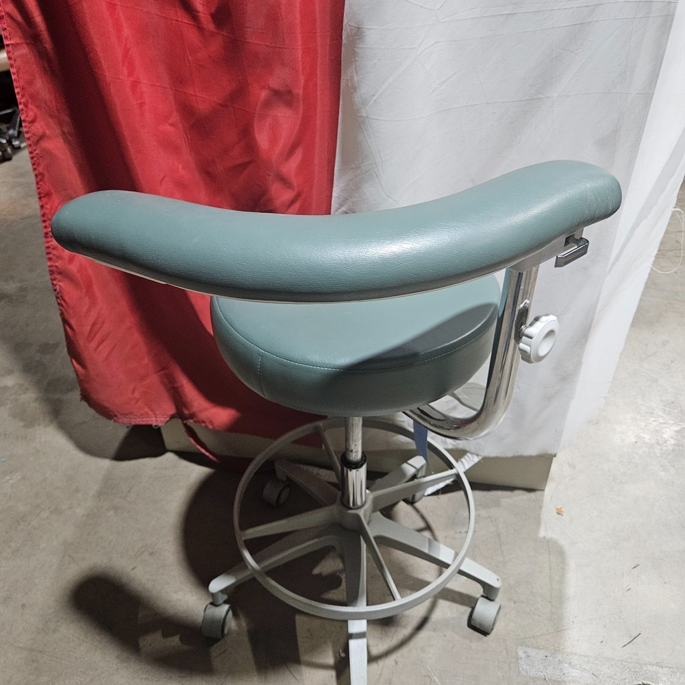 Marus/Pelton Crane Assistant Dental Stool