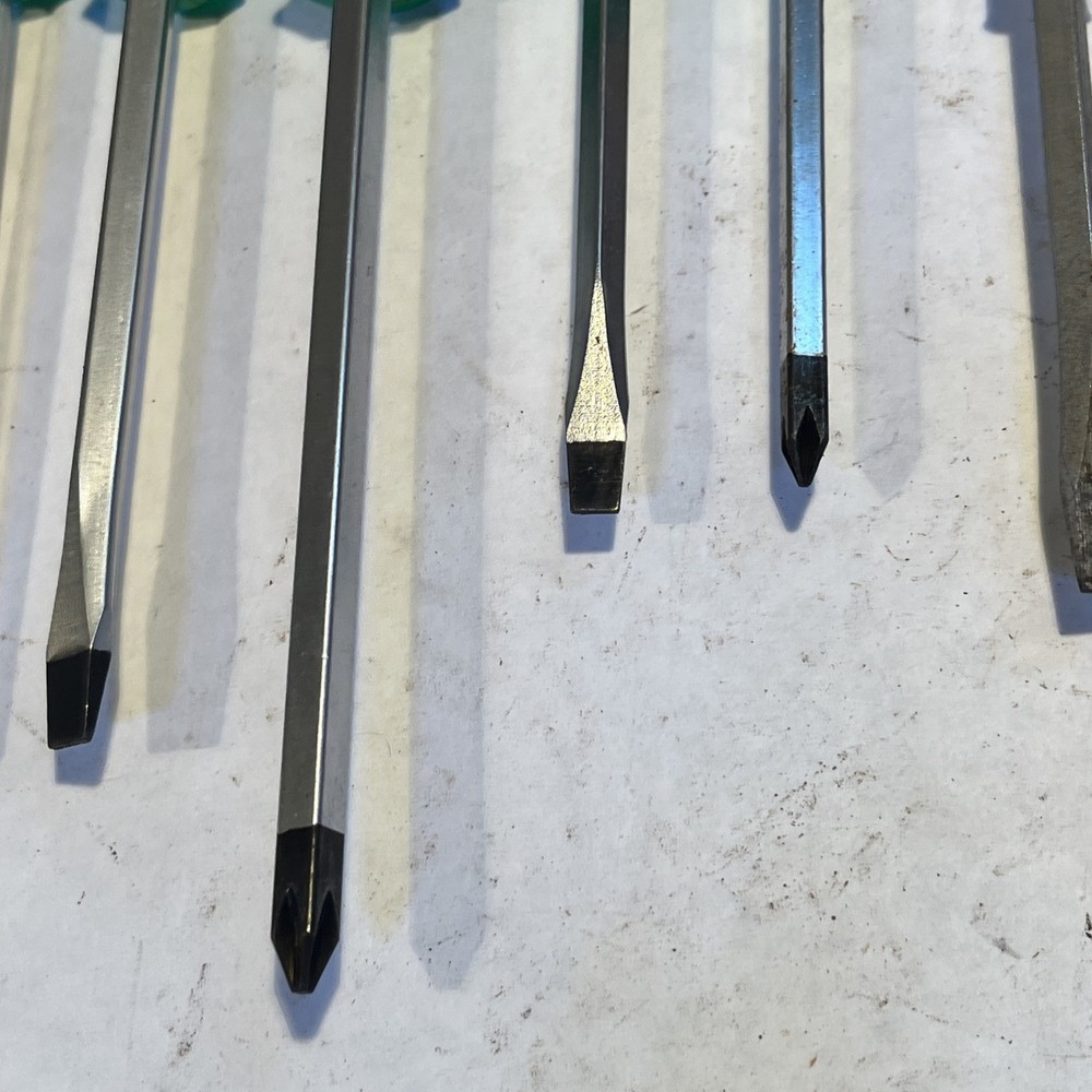9 Mechanic Screwdrivers