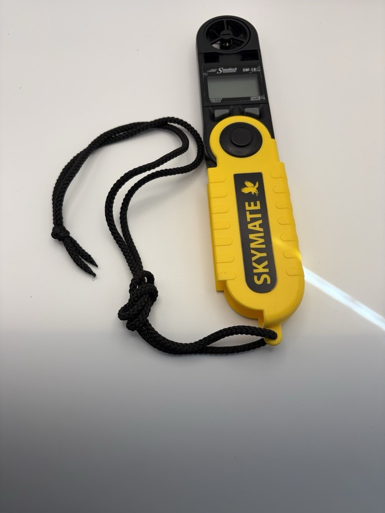 Speedtech SKYMATE SM-18 Handheld Anemometer – Wind Meter & Thermometer