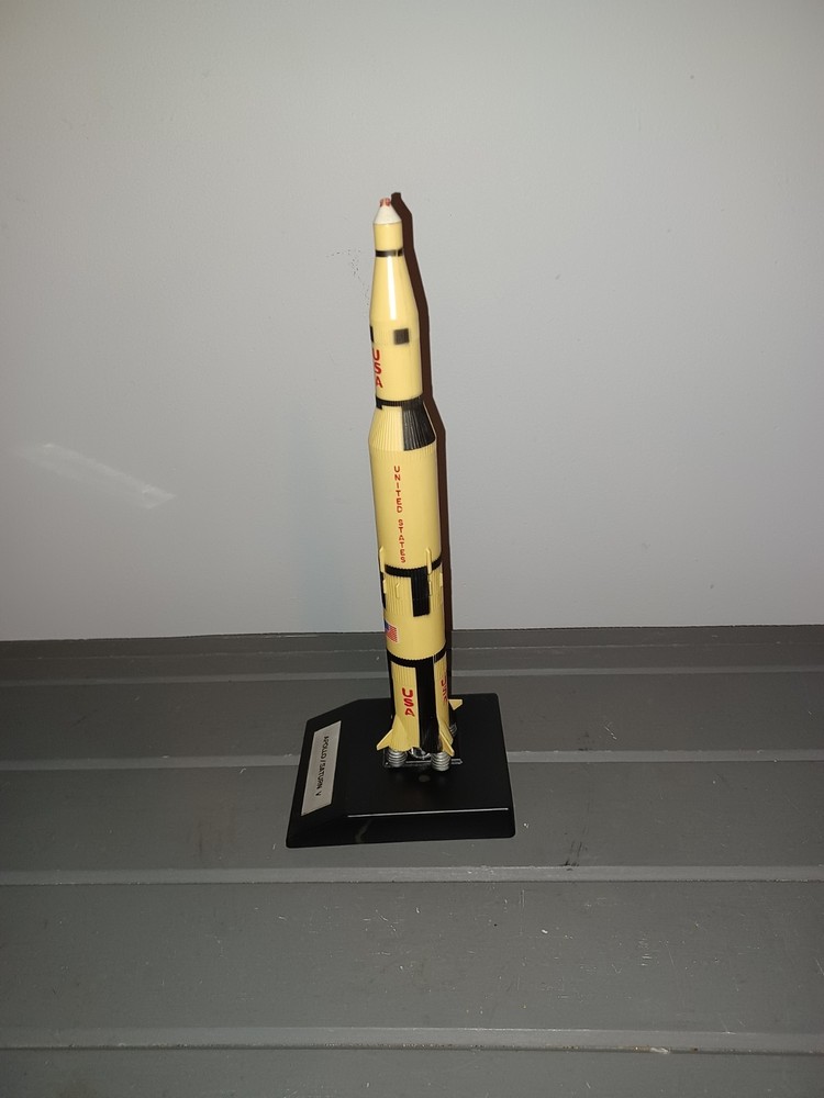 1960s COUNTDOWN INC. APOLLO SATURN V ROCKET 12" Desk Model NASA Space Program