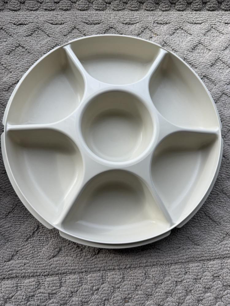 Tupperware Divided Dip Tray Serving Storage Set with lid Veggie Fruit