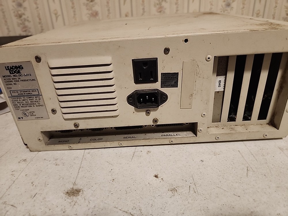 Vintage Desktop PC Leading Edge Model DC-2012 Computer Powers On
