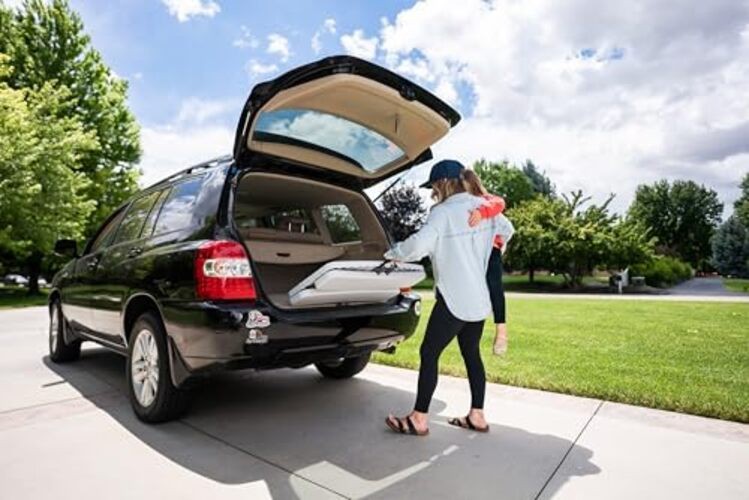 Compact Portable Picnic Table – Foldable Space-Saving Design with Locking Kids