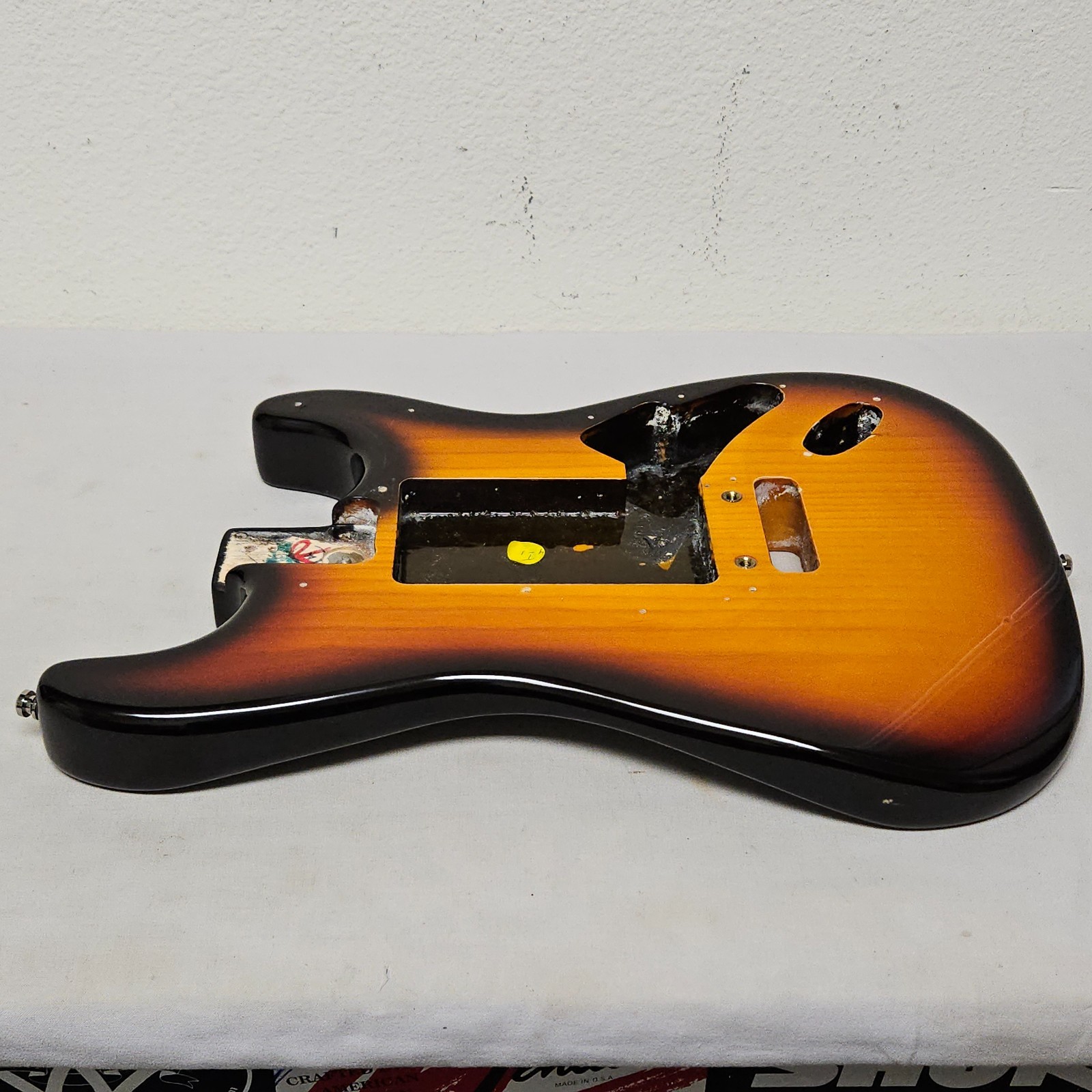 1995 Fender USA Strat Plus Deluxe Body Antique Burst - American Guitar 90s