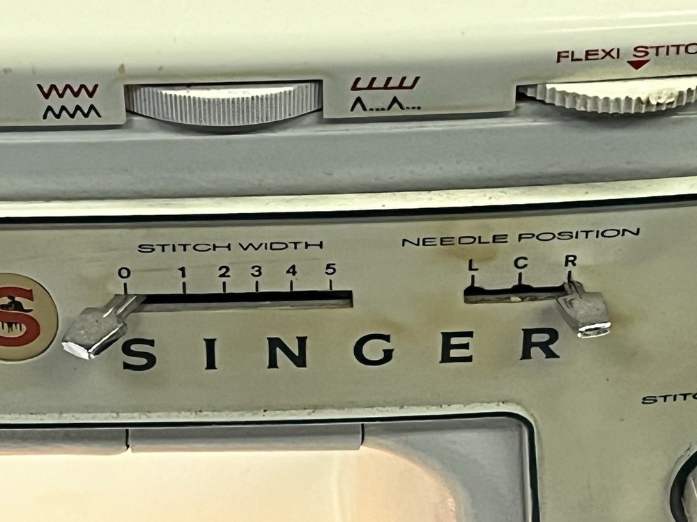 Singer Sewing Machine Zig Zag Model 413 Foot Pedal Broken