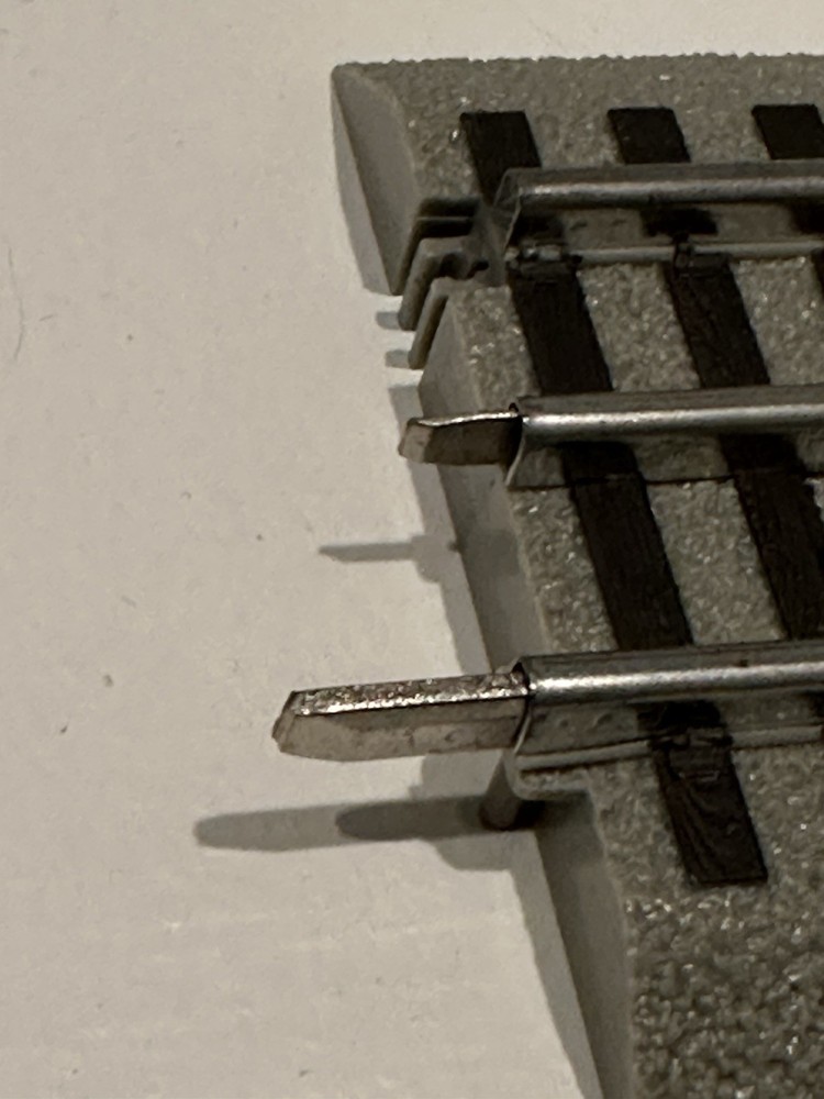 Lionel FasTrack 30 Inch Extra Long Straight Track Train