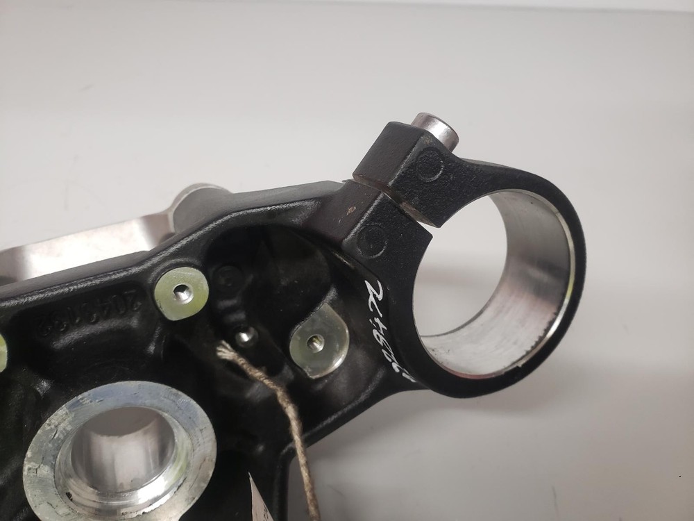 2024 TRIUMPH TRIDENT 660 TOP YOKE