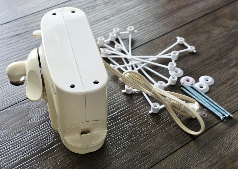 BLACK & DECKER SpaceMaker EC85 Can Opener with Mounting Hardware - Tested