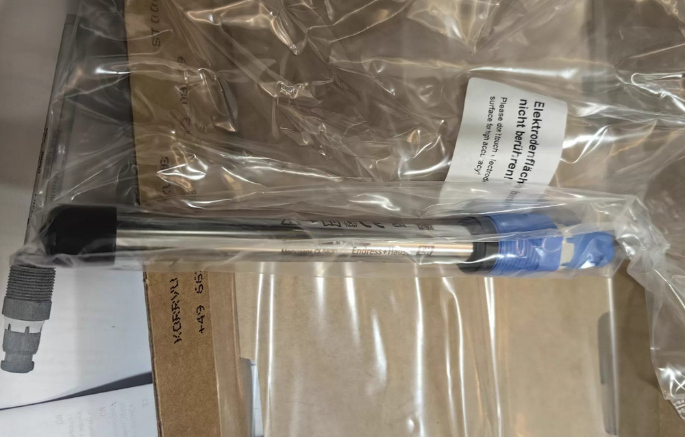1pcs Endress+Hauser CLS82D-AAPGA Conductivity Electrode