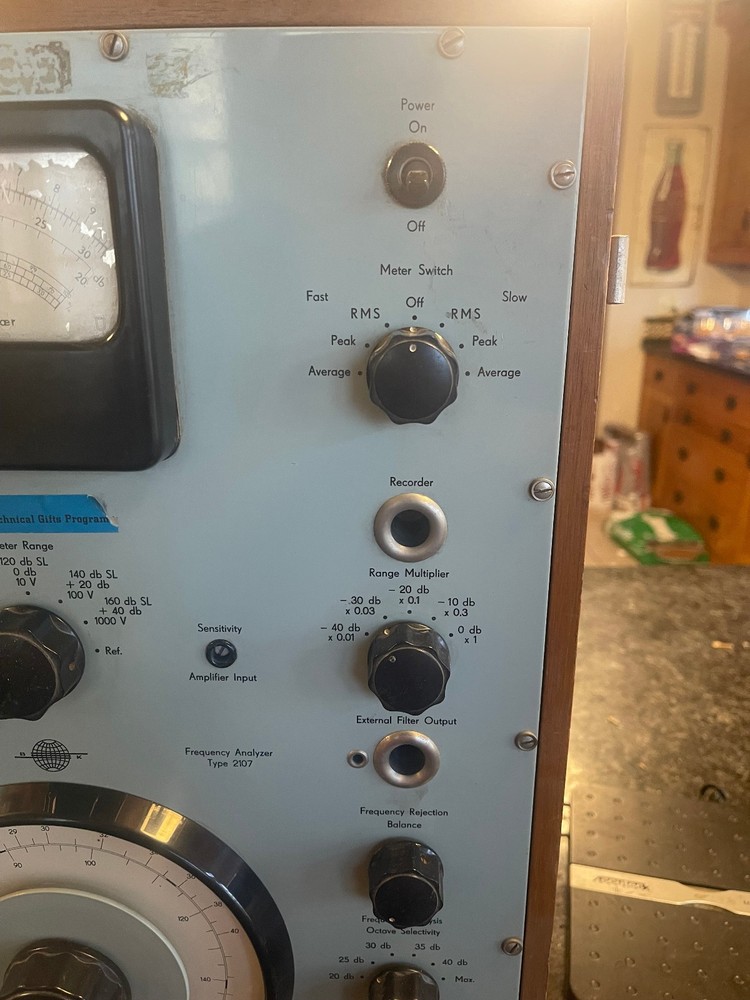 B&K Frequency Analyzer Type 2107