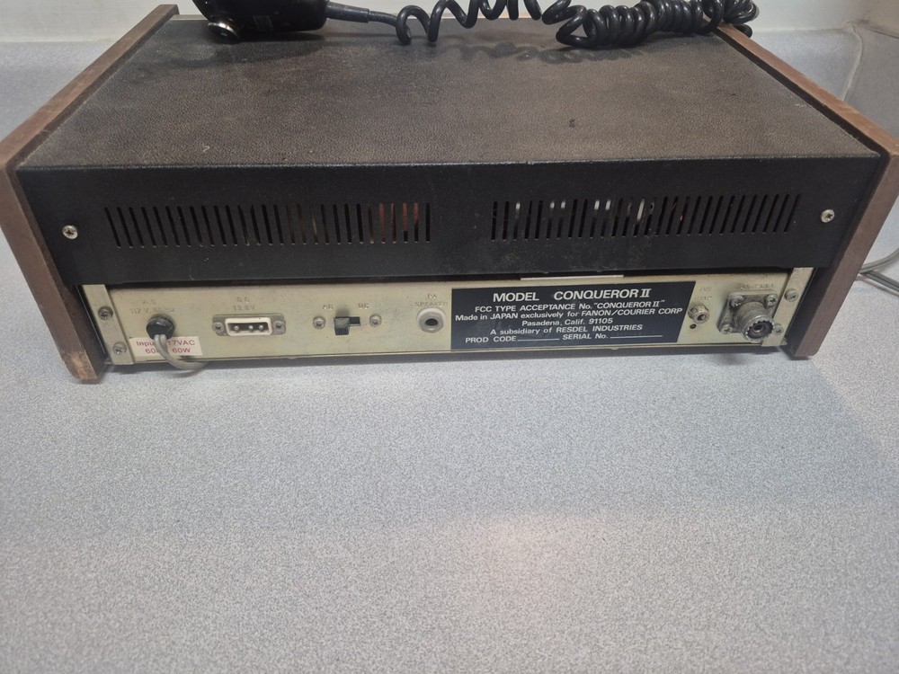 Courier Conqueror II CB Solid State Transceiver TESTED