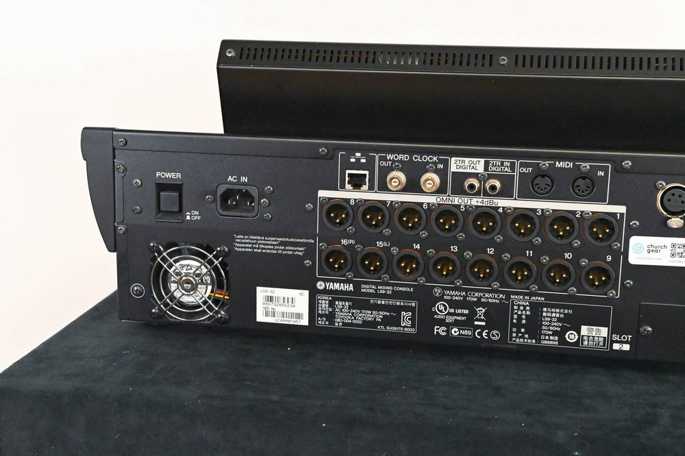 Yamaha LS9-32 32-Input Digital Mixing Console CG01WVS