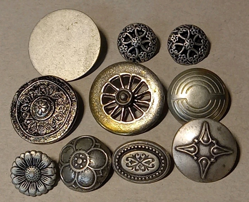 10 Metal Vintage Buttons