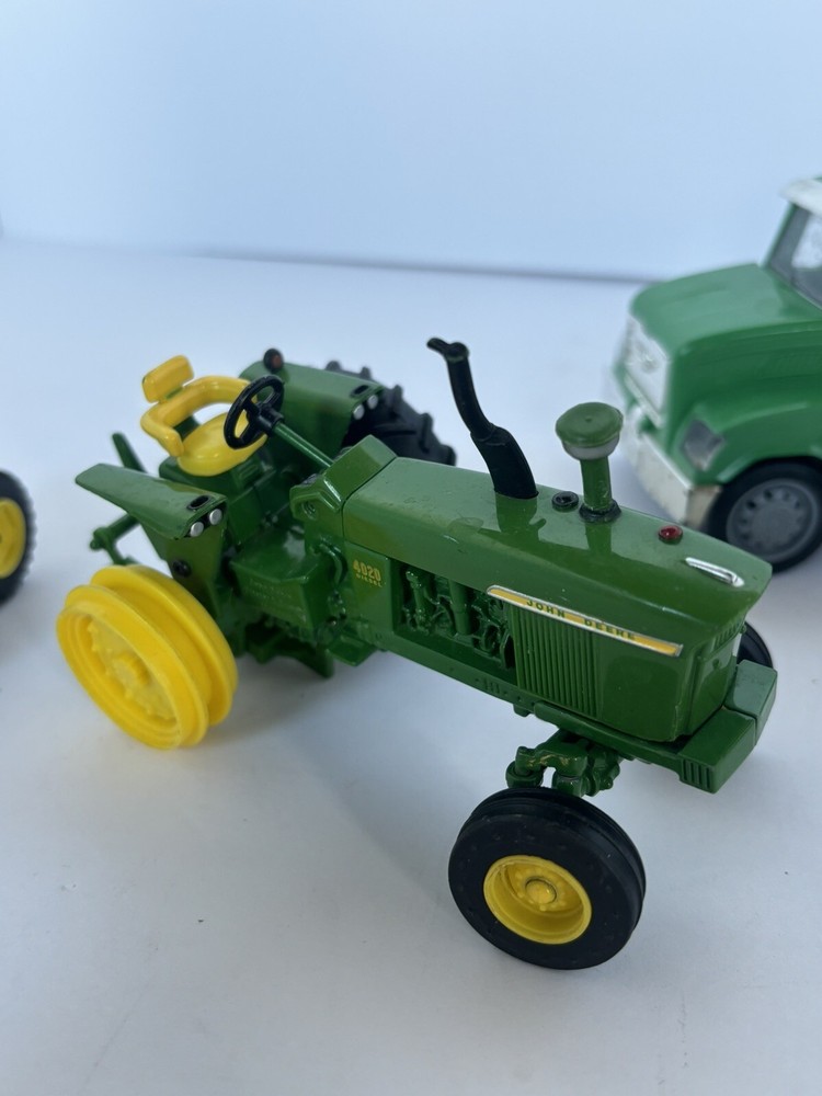 ERTL John Deer Lot