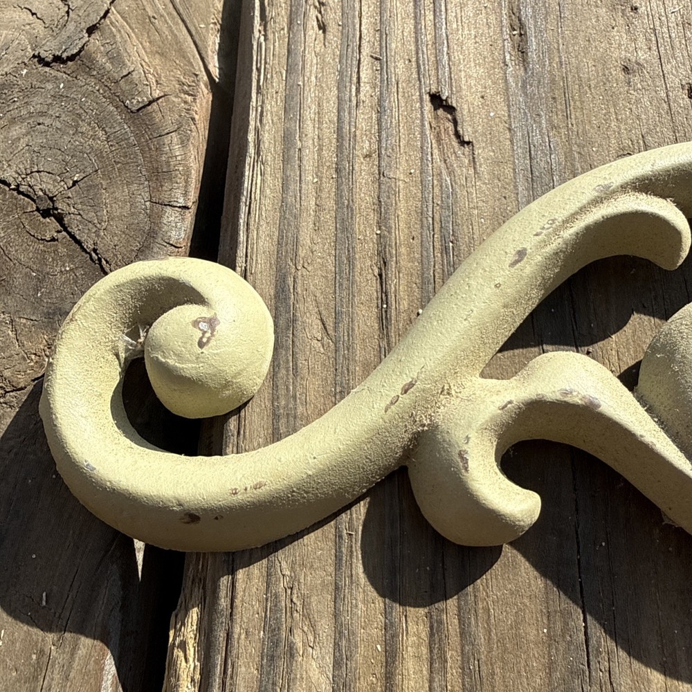Small Decorative Cast Aluminum Pediment