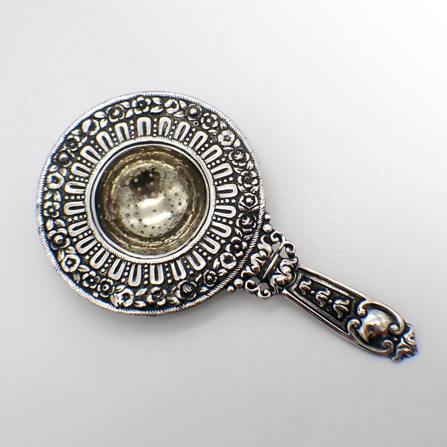 Ornate Floral Tea Strainer 800 Silver