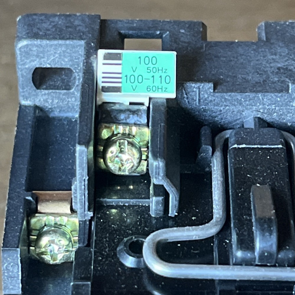 Fuji DC magnetic contactor. SB-2NB