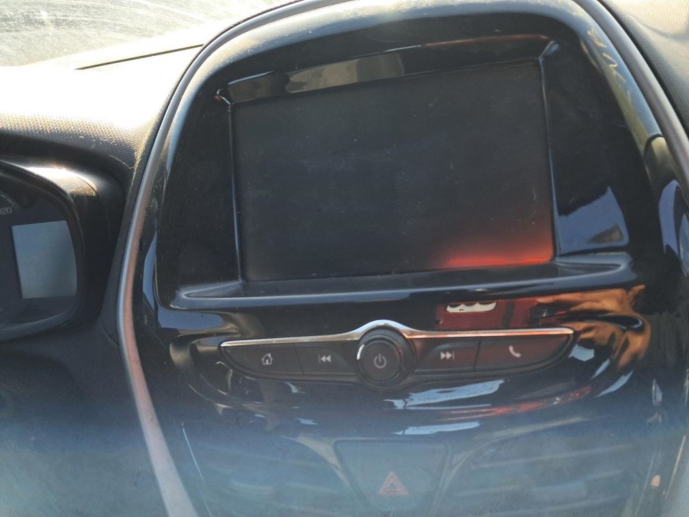SPARK 2018 Glove Box 4849322