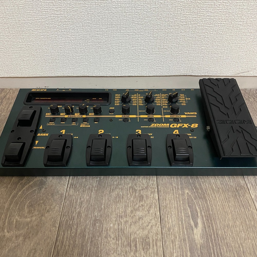 ZOOM GFX-8 Multi-Effector Multi-Effects Processor Used Shipping From Japan