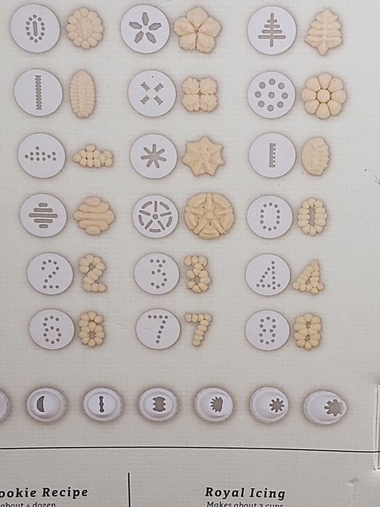 Cookie Press with 24 Disks & 8 Decorating Tips Tovolo Elements (SMBI)