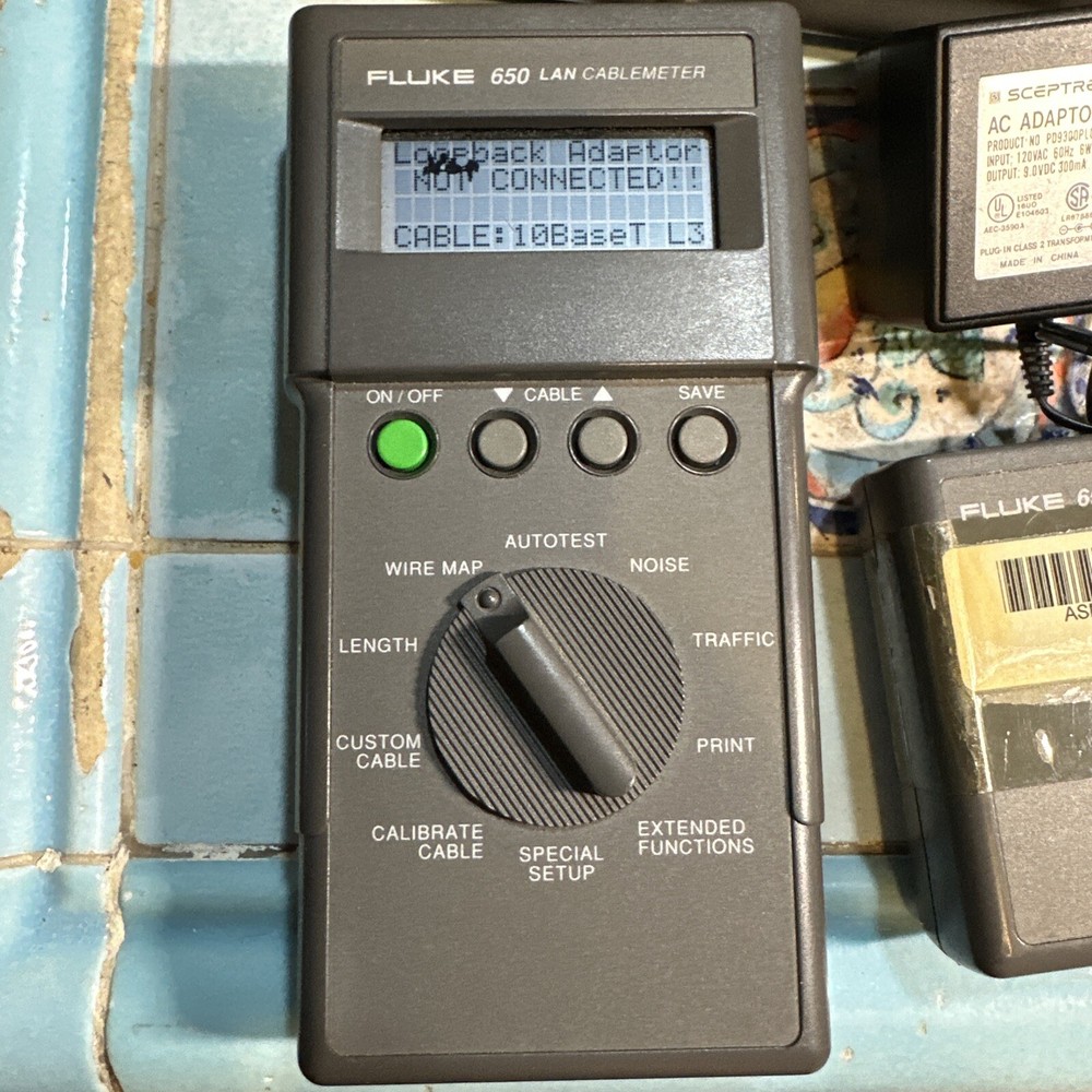 Fluke 650 & 650R LAN Cable Meter W/ Case, Remote & Manual