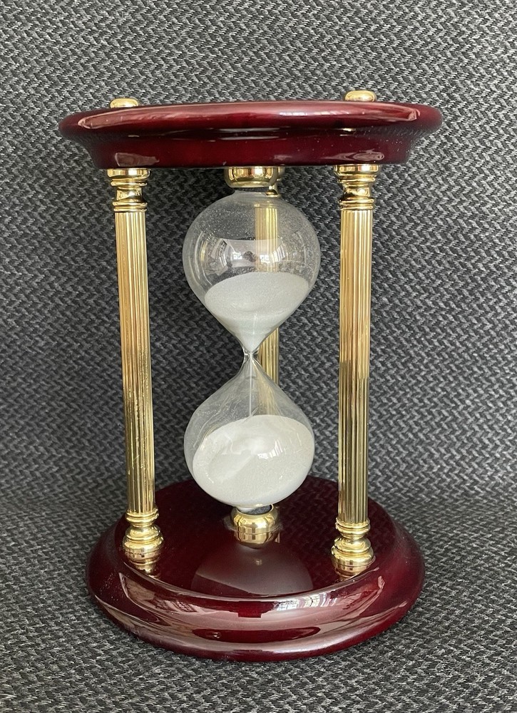 Classic Hourglass Timer with Lacquered Mahogany Base + Columns - 15 Minute Timer