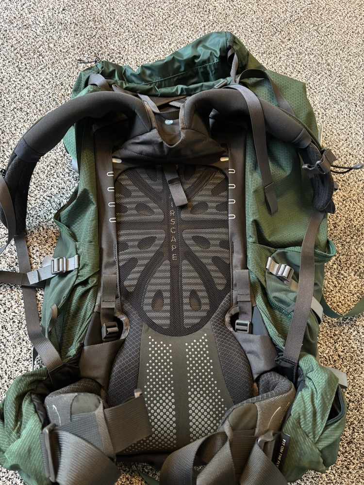 Used Osprey Aether Plus 85 Small/Medium Mountaineering Backpack Green