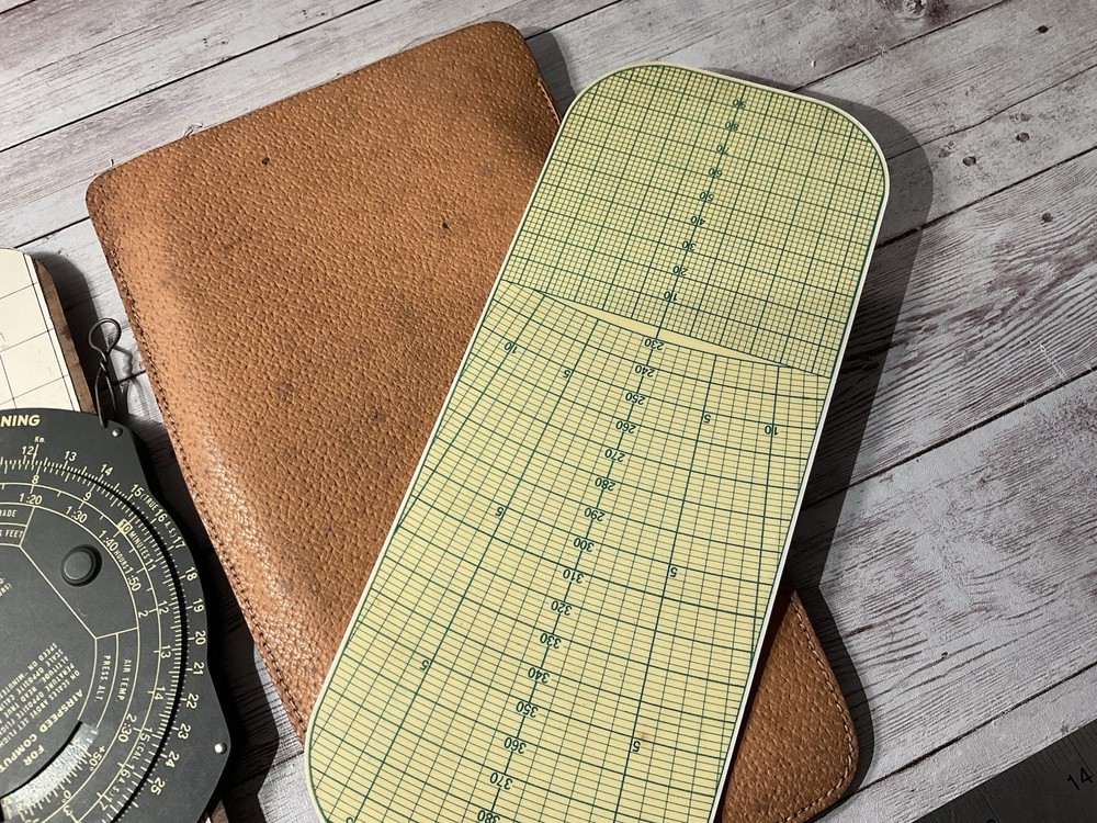 ORIGINAL WWII USAAF PILOT UNUSUAL FLIGHT COMPUTER W/ PTO ISLANDS MAP INSERT