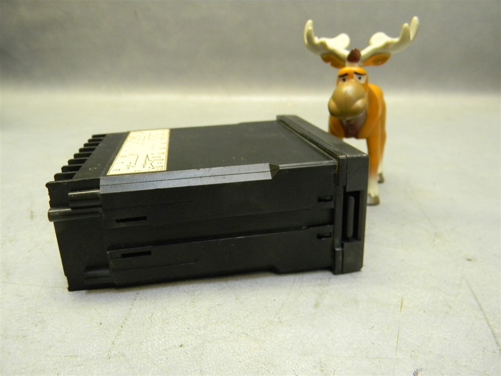 Syscon RKC REX-C400 Rex-C400F JA3-M-AB Temperature Control