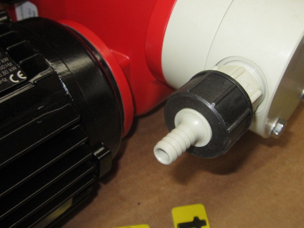 JESCO MEMDOS E 76 METERING PUMP MATERIAL PP/CSM