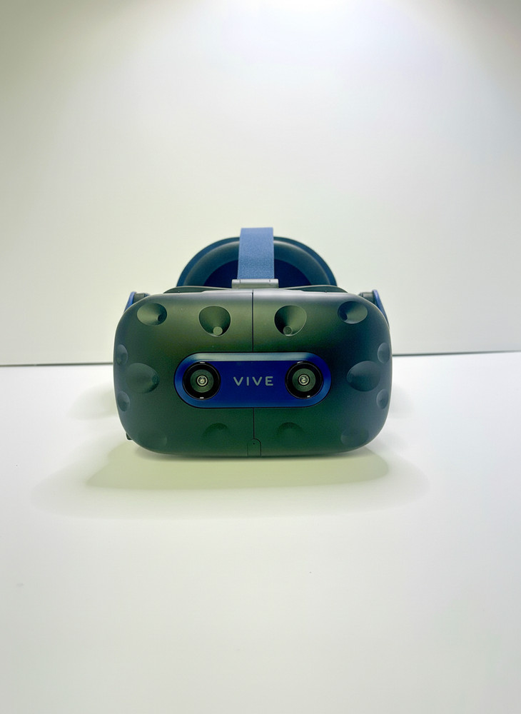 HTC VIVE Pro 2 PC VR Headset - Working With Lens Shadow