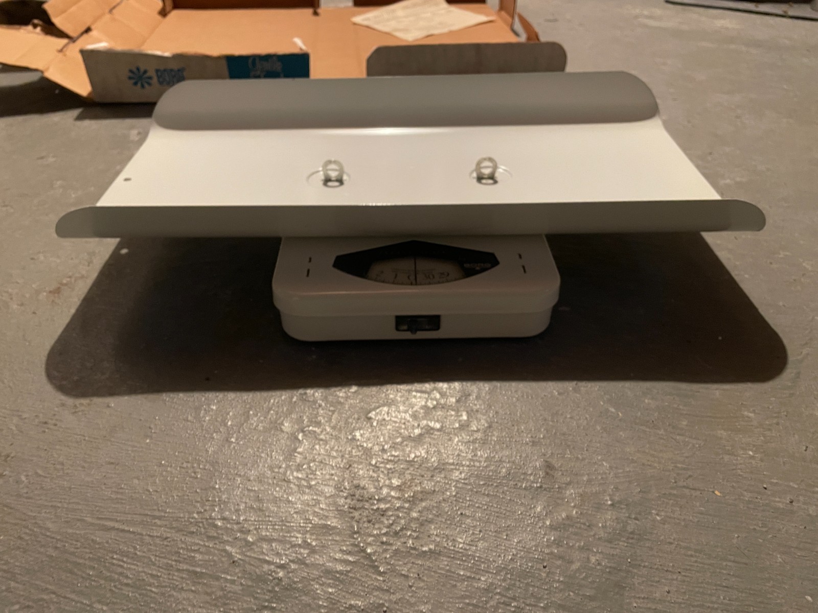 NIB ViNTAGE BABY SCALE: New in Box Borg Gentle Touch Baby Scale with Documents