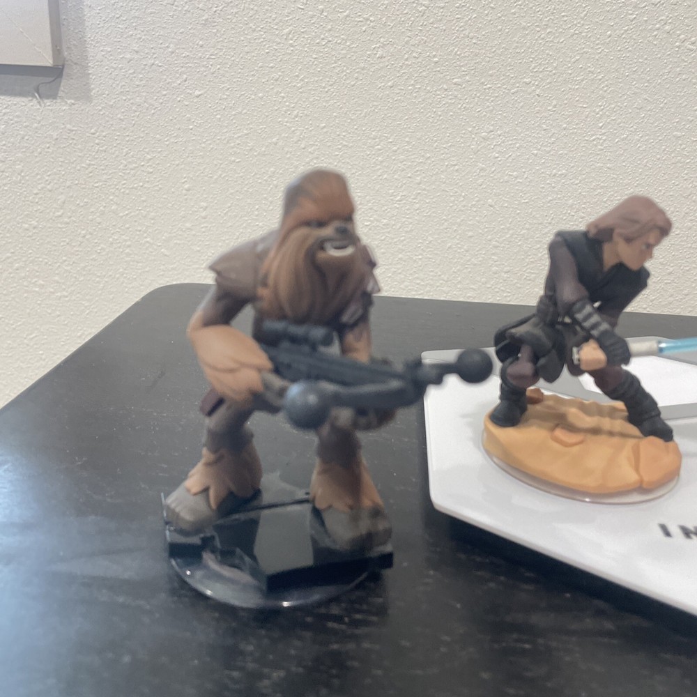 Disney Star Wars Infinity Characters And Platform.