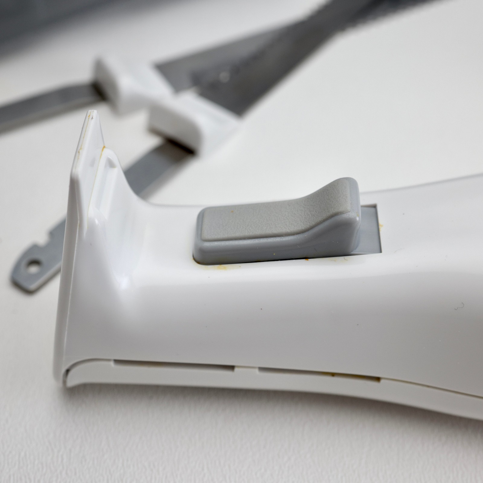 Hamilton Beach Electric Knife for Carving Meats, Poultry, Bread, Pre-Owned