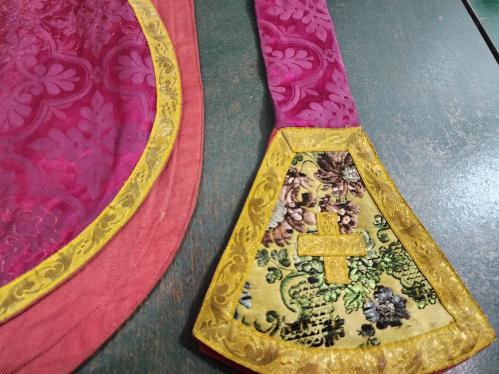 Antique Fiddleback Chasuble