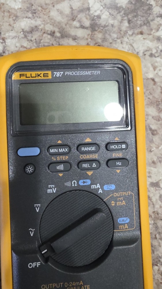Fluke 787 ProcessMeter Process Calibrator with Test Leads