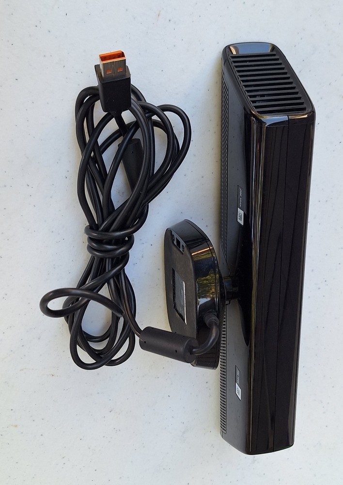 Microsoft LPF-00004 Kinect X BOX 360 Motion Sensor Gaming Controller EX+ w/ Box