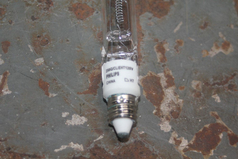 Philips Tungsten Halogen Lamp 250Q/CL/EHT120V