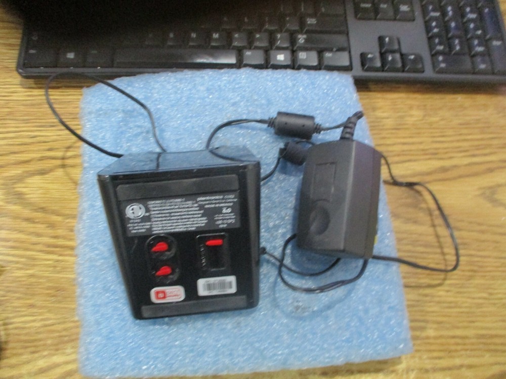Plantronics Model: C052 Charging Base (Only) with AC Adapter